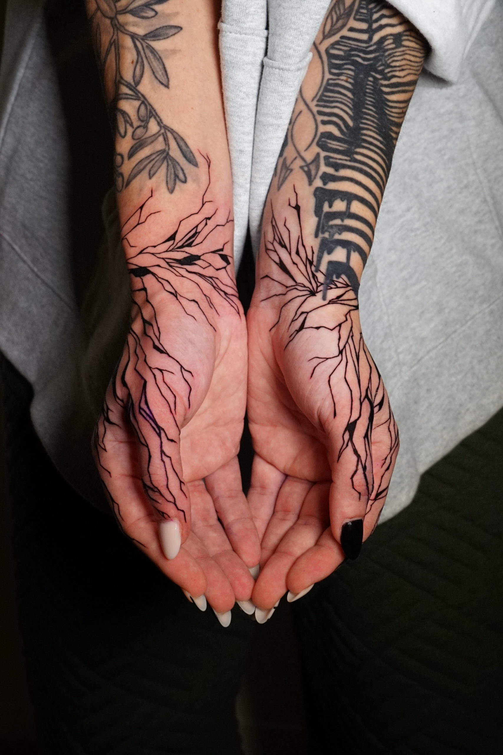 mains-kintsugi_particule_le_sabot_du_pape